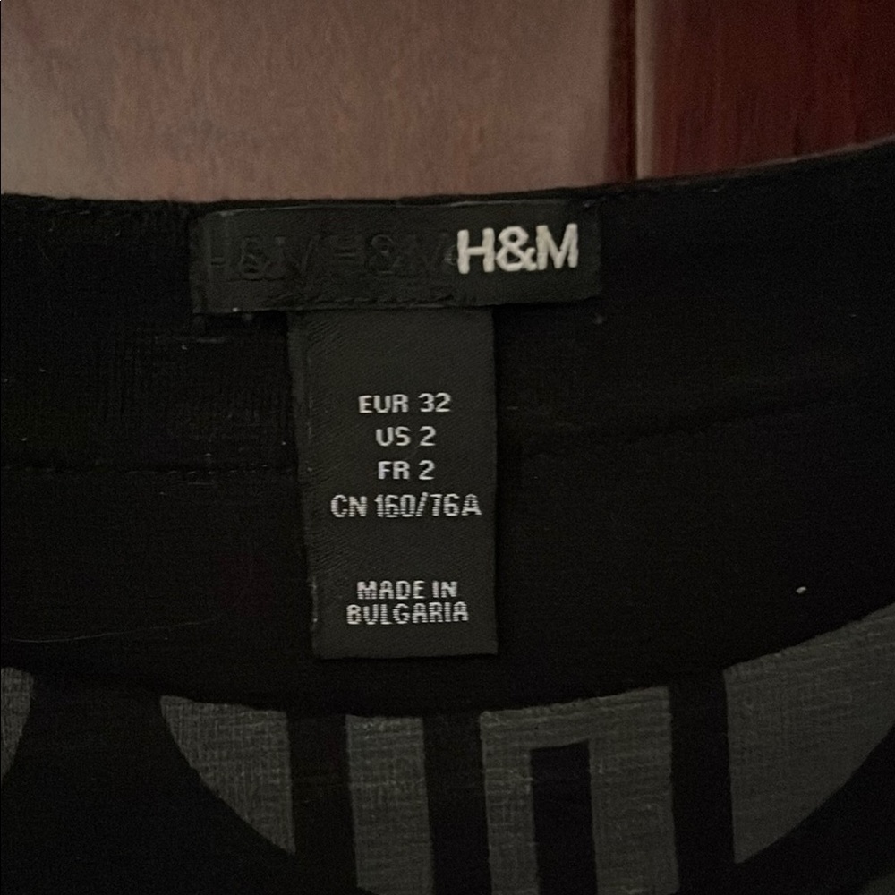 H&M Pattern Dress - Picture 2 of 4